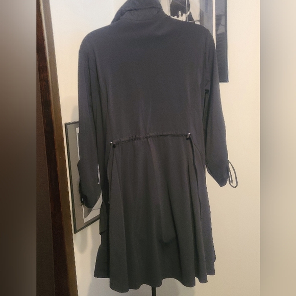 Chic Black Women's Versatile Wardrobe Piece - Picture 2 of 10